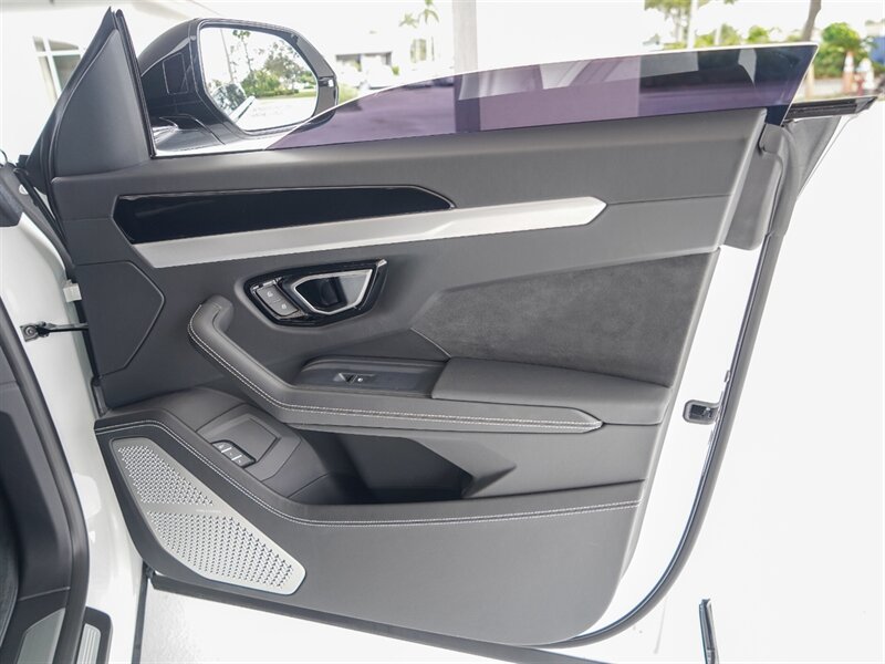 2019 Lamborghini Urus - Photo 23 - Bonita Springs, FL 34134
