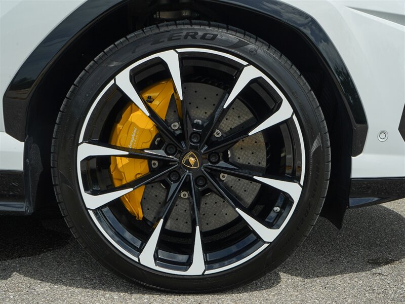 2019 Lamborghini Urus - Photo 11 - Bonita Springs, FL 34134