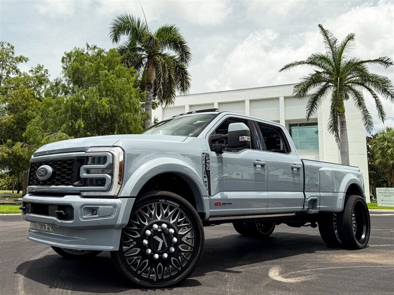 2024 Ford F-450 Super Duty Limited   - Photo 8 - Bonita Springs, FL 34134