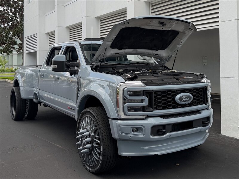 2024 Ford F-450 Super Duty Limited   - Photo 41 - Bonita Springs, FL 34134