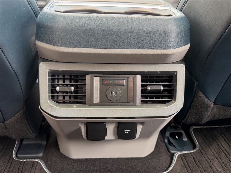 2024 Ford F-450 Super Duty Limited   - Photo 26 - Bonita Springs, FL 34134