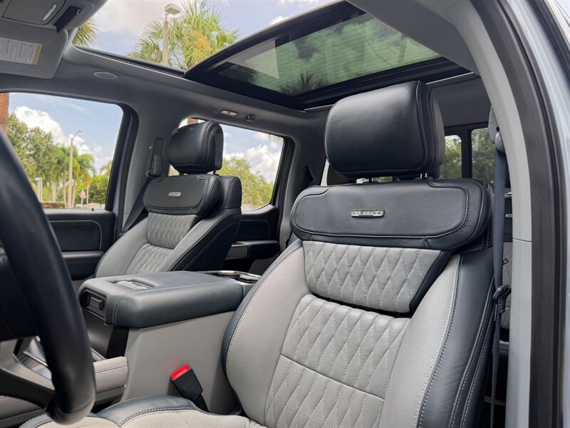 2024 Ford F-450 Super Duty Limited   - Photo 19 - Bonita Springs, FL 34134