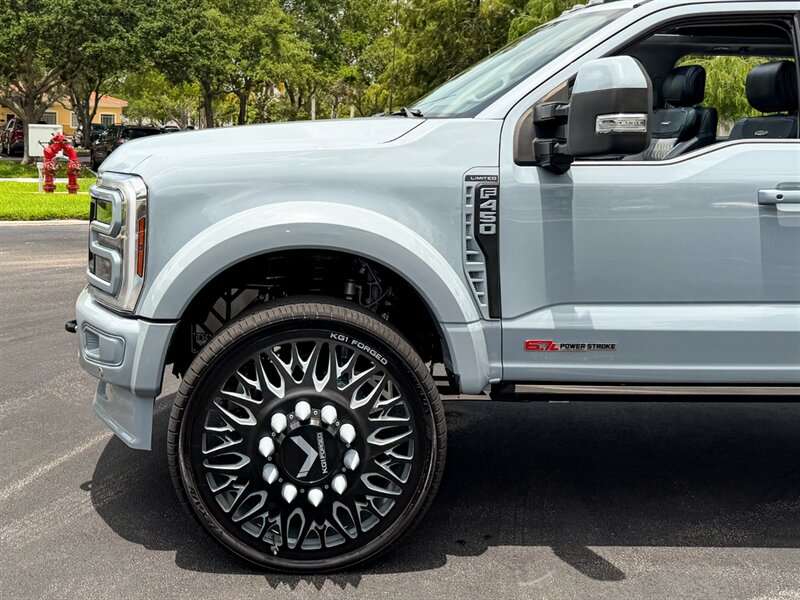 2024 Ford F-450 Super Duty Limited   - Photo 43 - Bonita Springs, FL 34134