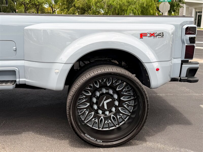 2024 Ford F-450 Super Duty Limited   - Photo 45 - Bonita Springs, FL 34134