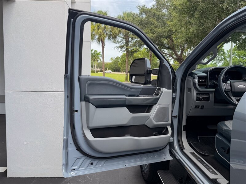 2024 Ford F-450 Super Duty Limited   - Photo 22 - Bonita Springs, FL 34134