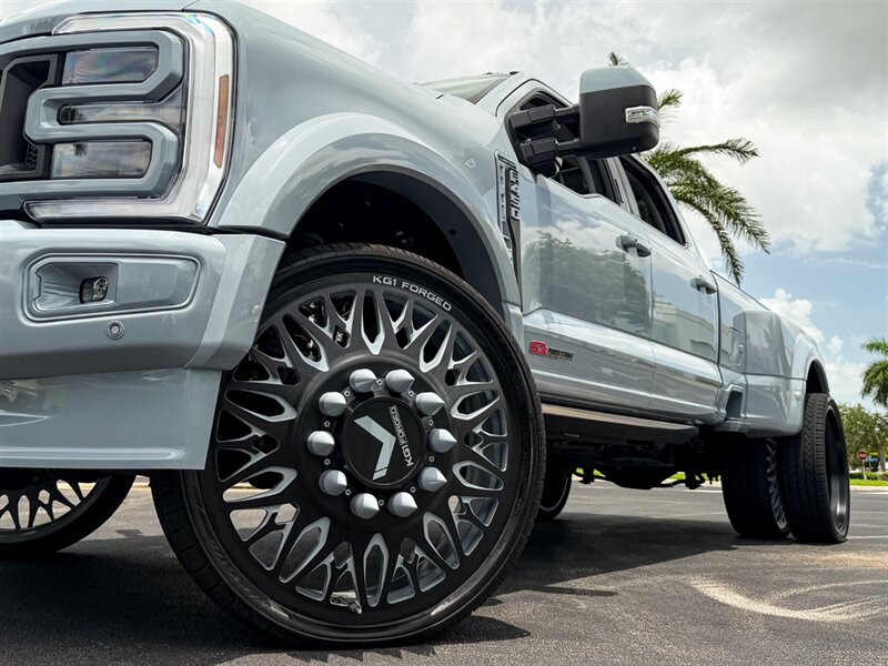 2024 Ford F-450 Super Duty Limited   - Photo 9 - Bonita Springs, FL 34134