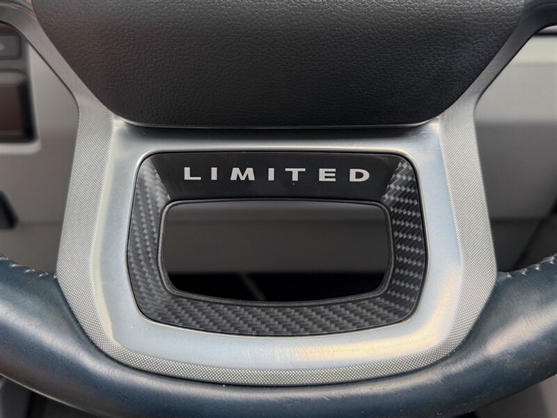 2024 Ford F-450 Super Duty Limited   - Photo 31 - Bonita Springs, FL 34134