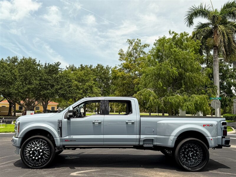 2024 Ford F-450 Super Duty Limited   - Photo 42 - Bonita Springs, FL 34134