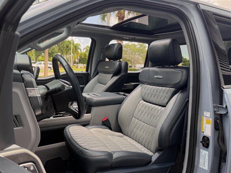 2024 Ford F-450 Super Duty Limited   - Photo 18 - Bonita Springs, FL 34134