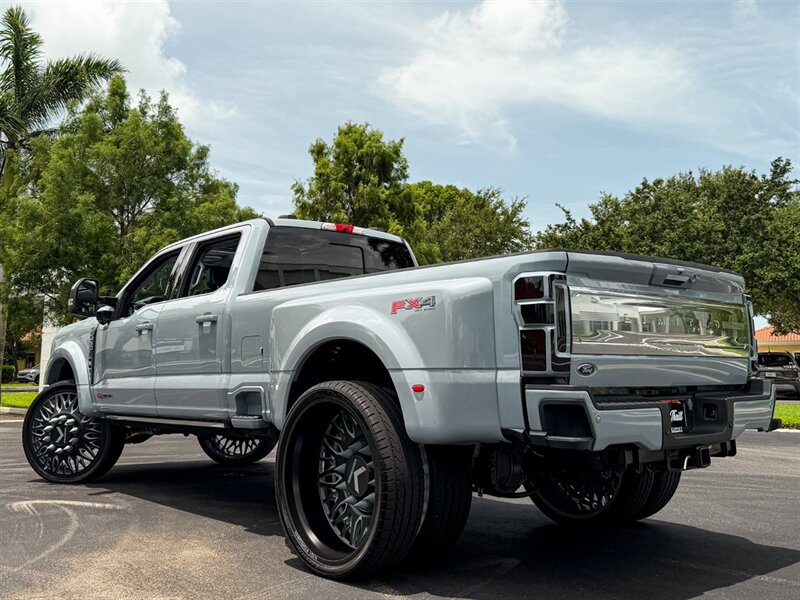 2024 Ford F-450 Super Duty Limited   - Photo 47 - Bonita Springs, FL 34134
