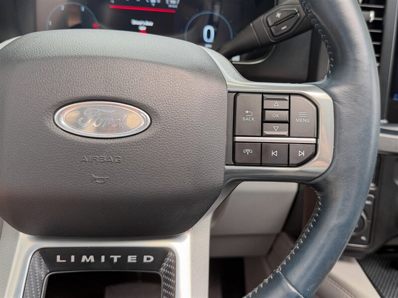 2024 Ford F-450 Super Duty Limited   - Photo 32 - Bonita Springs, FL 34134