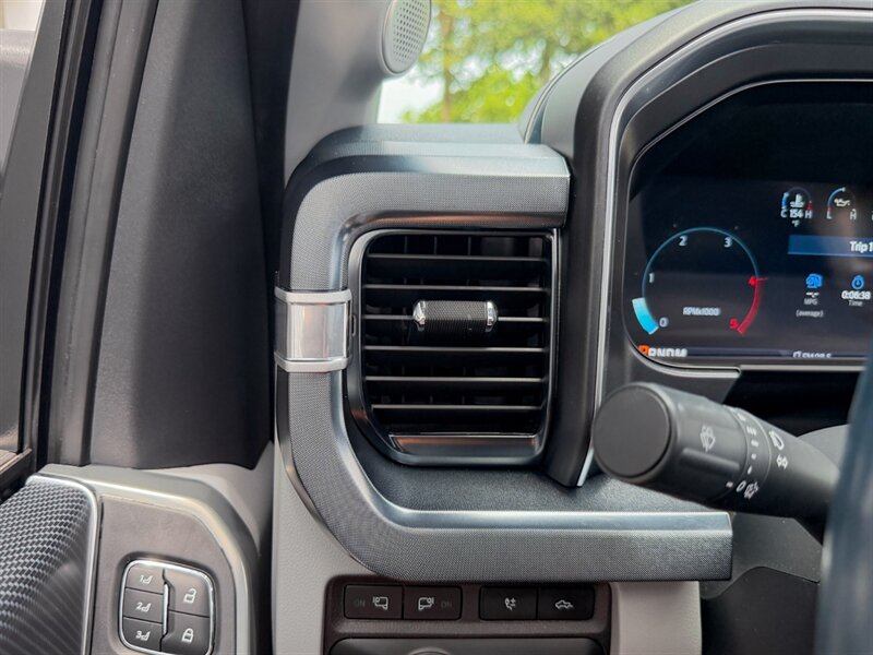 2024 Ford F-450 Super Duty Limited   - Photo 16 - Bonita Springs, FL 34134