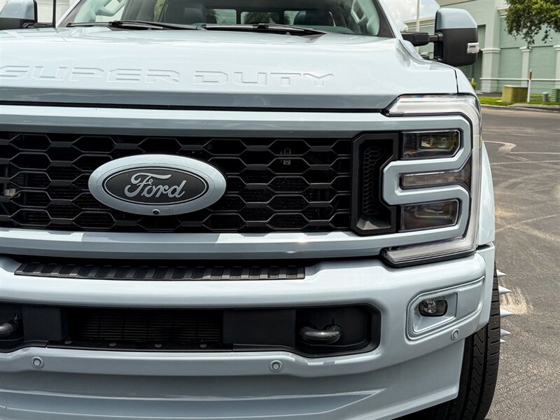 2024 Ford F-450 Super Duty Limited   - Photo 3 - Bonita Springs, FL 34134