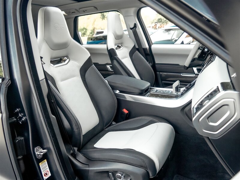 2022 Land Rover Range Rover Sport SVR   - Photo 29 - Bonita Springs, FL 34134