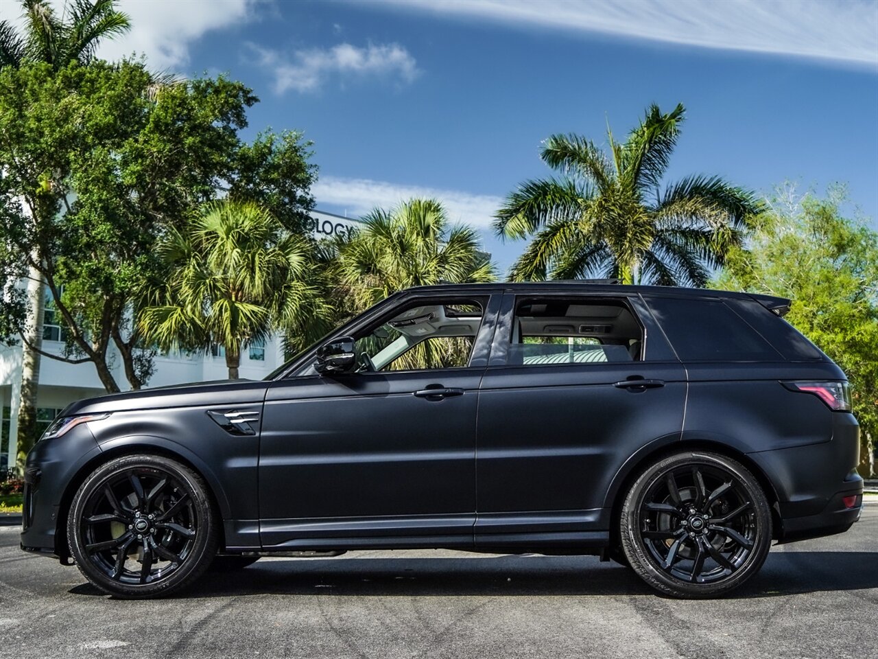 2022 Land Rover Range Rover Sport SVR   - Photo 34 - Bonita Springs, FL 34134