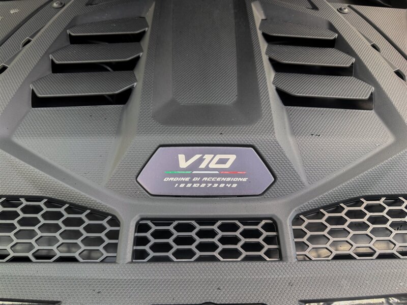 2024 Lamborghini Huracan Sterrato - Photo 37 - Bonita Springs, FL 34134