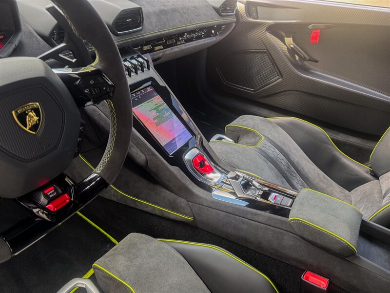 2024 Lamborghini Huracan Sterrato - Photo 14 - Bonita Springs, FL 34134