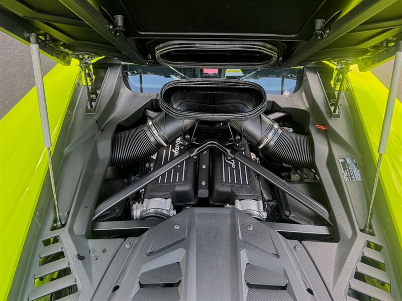 2024 Lamborghini Huracan Sterrato - Photo 36 - Bonita Springs, FL 34134