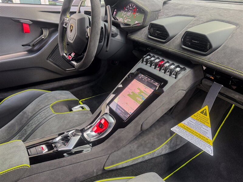 2024 Lamborghini Huracan Sterrato - Photo 33 - Bonita Springs, FL 34134
