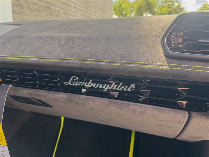 2024 Lamborghini Huracan Sterrato - Photo 34 - Bonita Springs, FL 34134