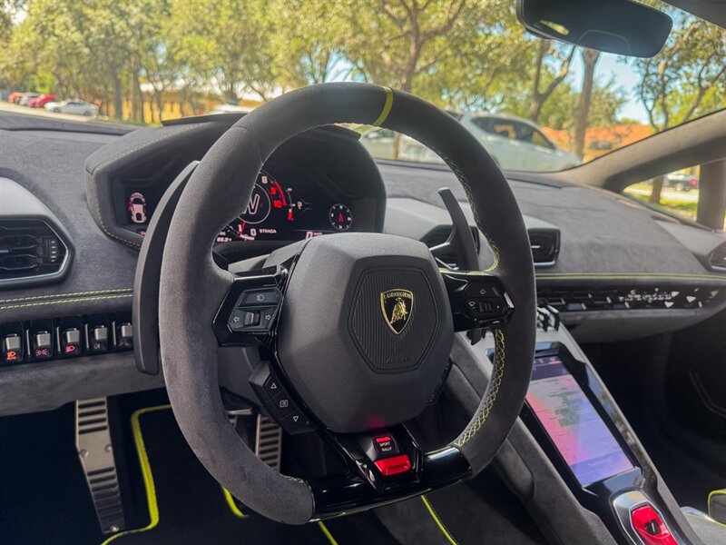 2024 Lamborghini Huracan Sterrato - Photo 12 - Bonita Springs, FL 34134