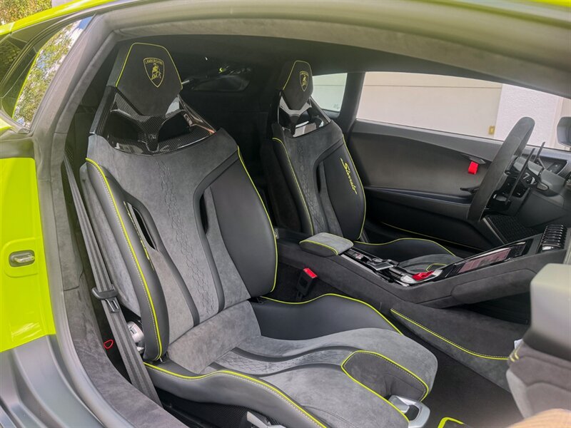2024 Lamborghini Huracan Sterrato - Photo 29 - Bonita Springs, FL 34134