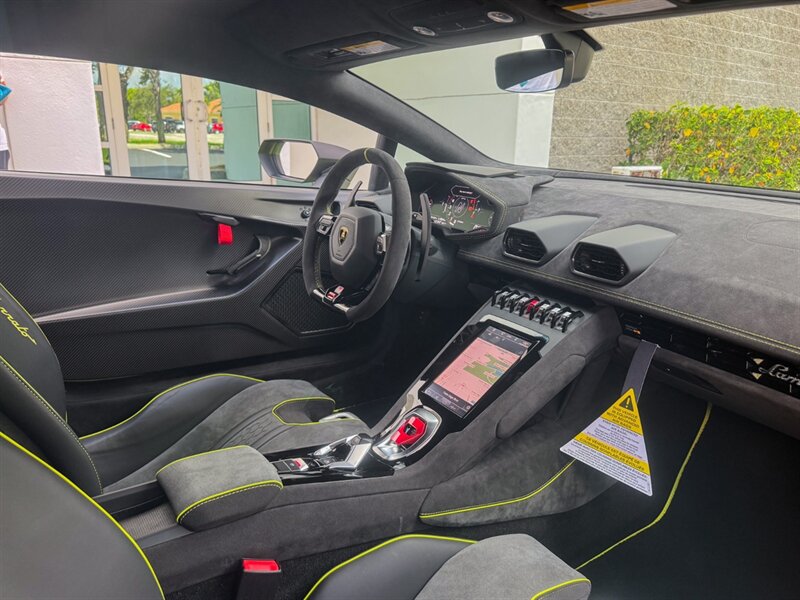 2024 Lamborghini Huracan Sterrato - Photo 27 - Bonita Springs, FL 34134