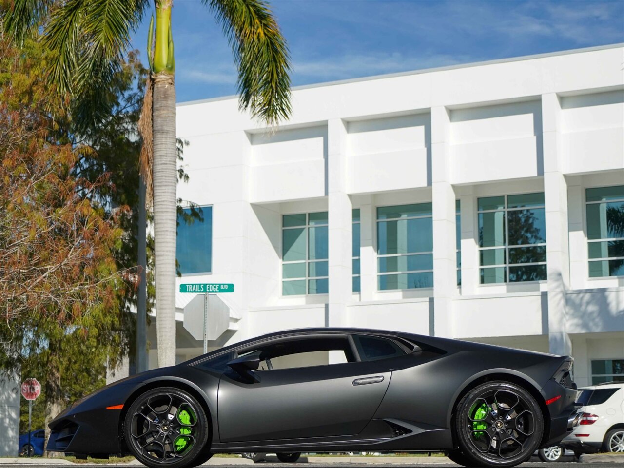 2019 Lamborghini Huracan LP 580-2   - Photo 24 - Bonita Springs, FL 34134