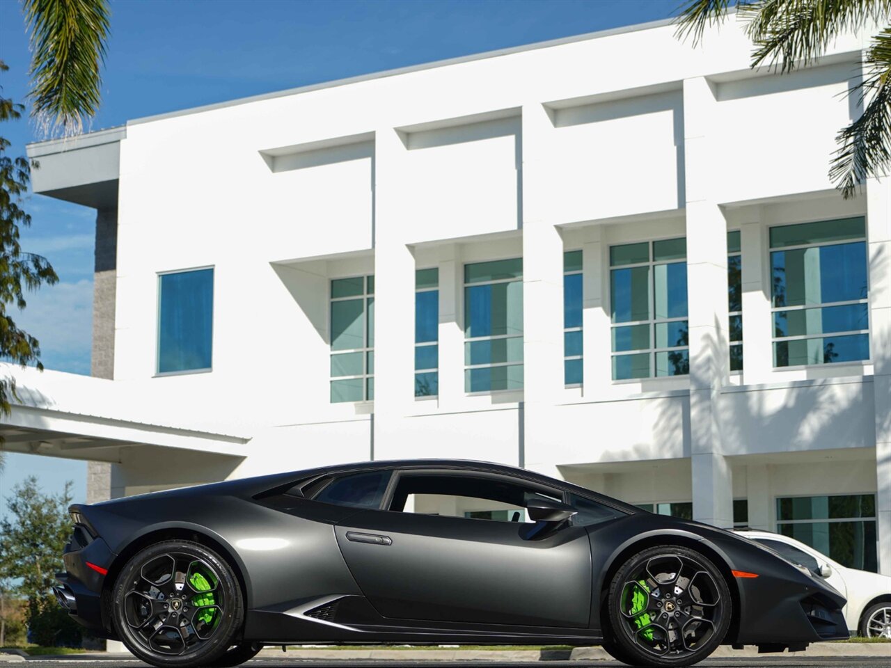 2019 Lamborghini Huracan LP 580-2   - Photo 20 - Bonita Springs, FL 34134