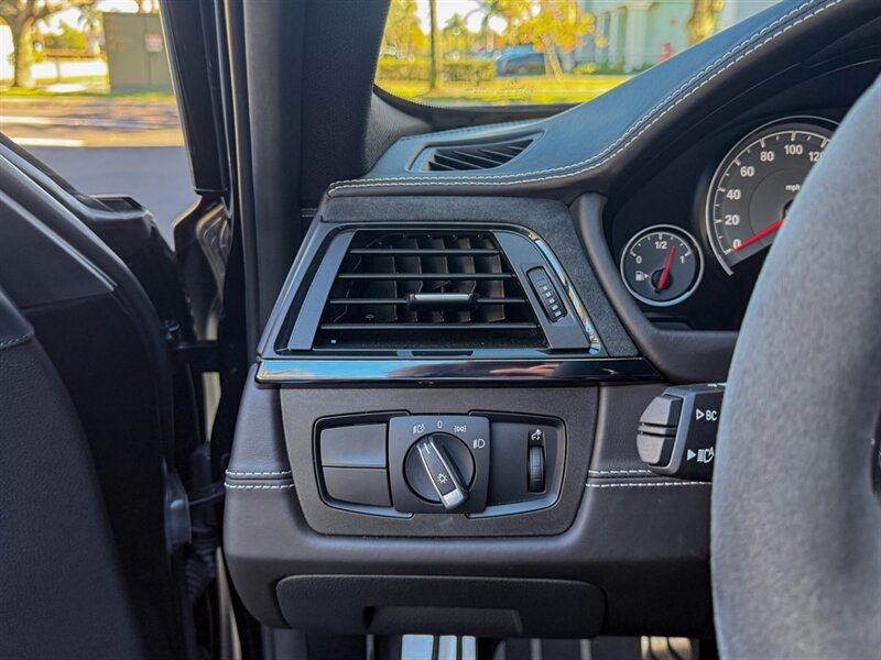 2018 BMW M3 CS   - Photo 25 - Bonita Springs, FL 34134
