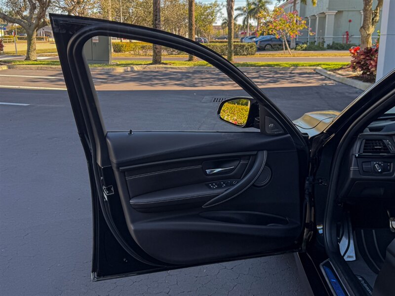 2018 BMW M3 CS   - Photo 29 - Bonita Springs, FL 34134