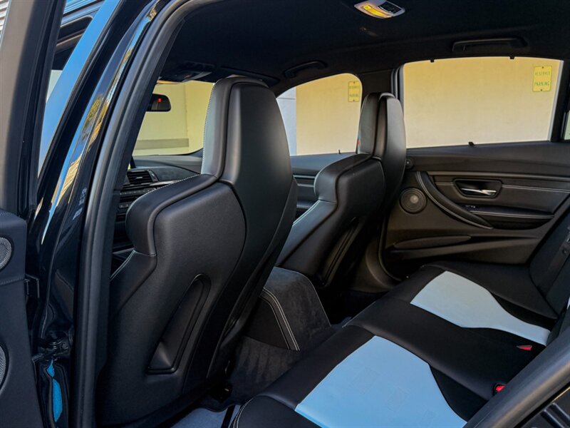 2018 BMW M3 CS   - Photo 34 - Bonita Springs, FL 34134