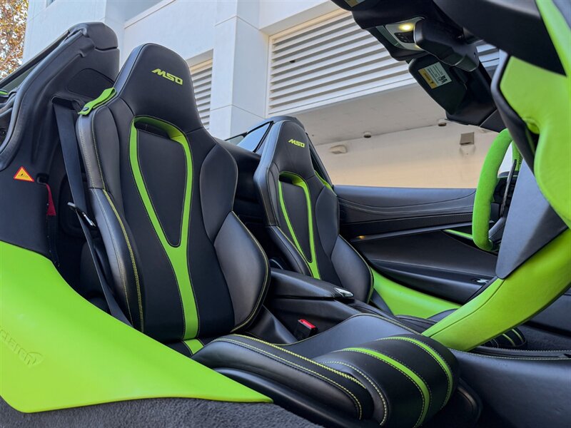 2021 McLaren 720S Spider Performance   - Photo 33 - Bonita Springs, FL 34134