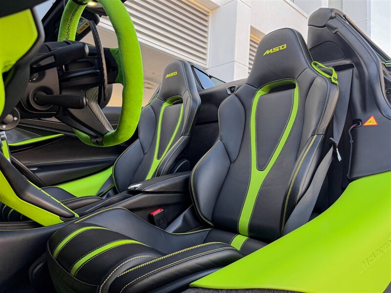 2021 McLaren 720S Spider Performance   - Photo 28 - Bonita Springs, FL 34134