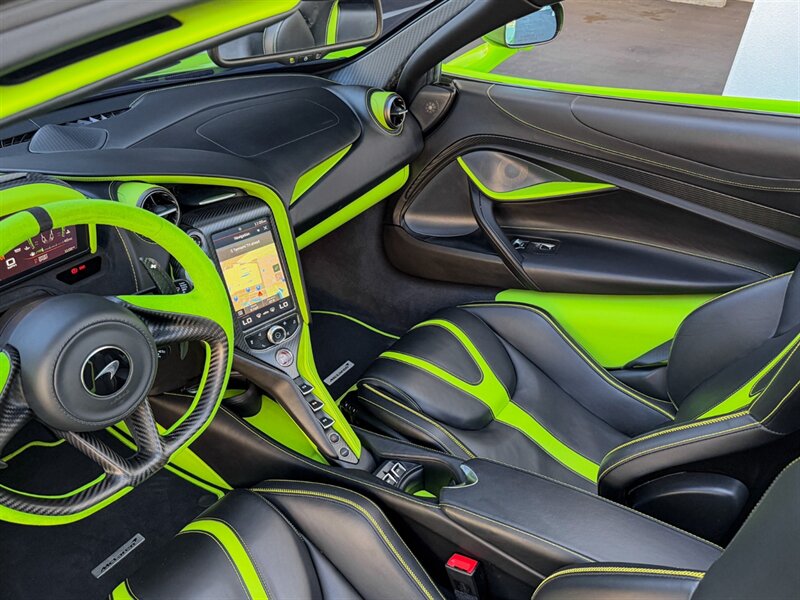 2021 McLaren 720S Spider Performance   - Photo 17 - Bonita Springs, FL 34134