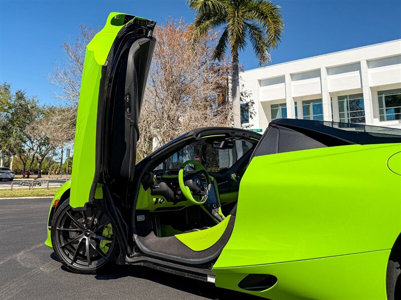 2021 McLaren 720S Spider Performance   - Photo 54 - Bonita Springs, FL 34134