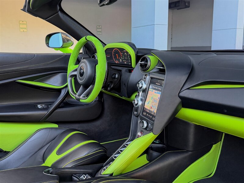 2021 McLaren 720S Spider Performance   - Photo 38 - Bonita Springs, FL 34134