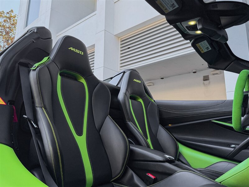 2021 McLaren 720S Spider Performance   - Photo 34 - Bonita Springs, FL 34134