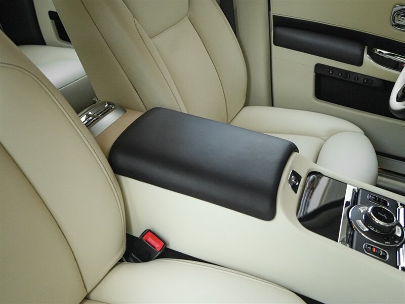 2017 Rolls-Royce Ghost - Photo 39 - Bonita Springs, FL 34134