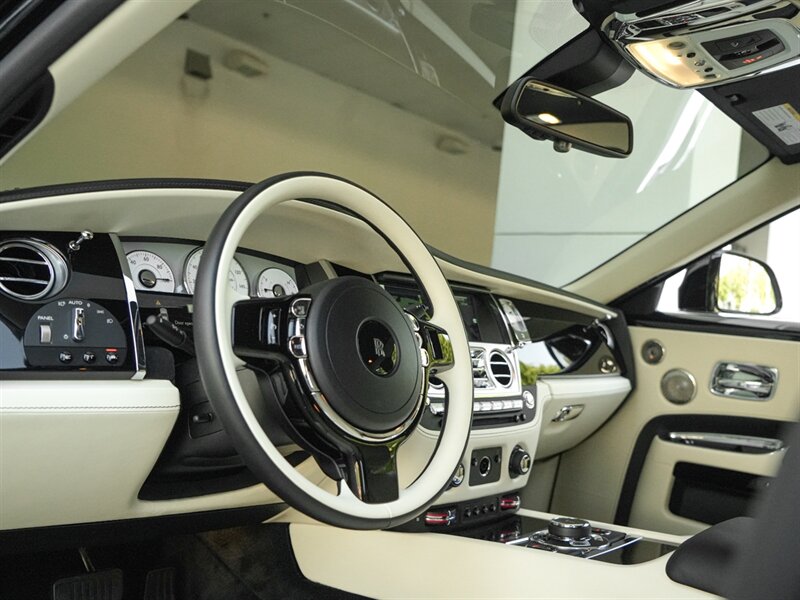 2017 Rolls-Royce Ghost - Photo 12 - Bonita Springs, FL 34134