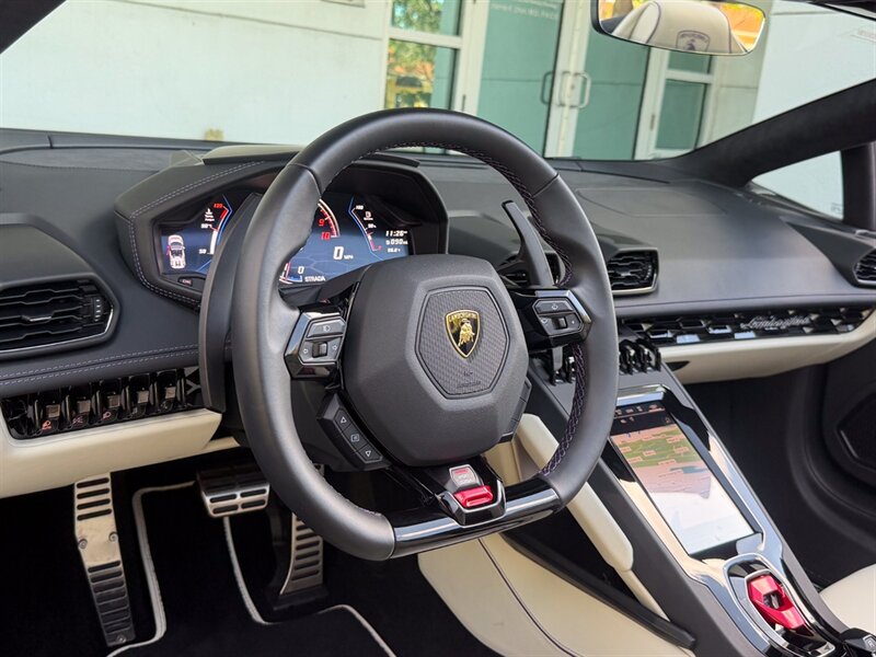 2023 Lamborghini Huracan EVO Spyder - Photo 11 - Bonita Springs, FL 34134