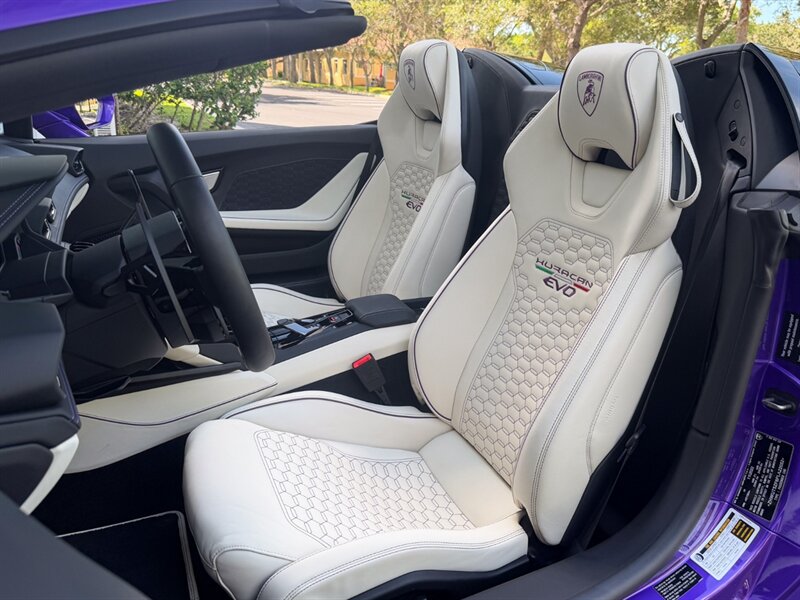 2023 Lamborghini Huracan EVO Spyder - Photo 18 - Bonita Springs, FL 34134