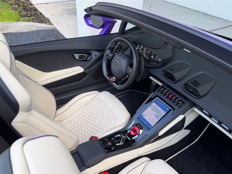 2023 Lamborghini Huracan EVO Spyder - Photo 28 - Bonita Springs, FL 34134