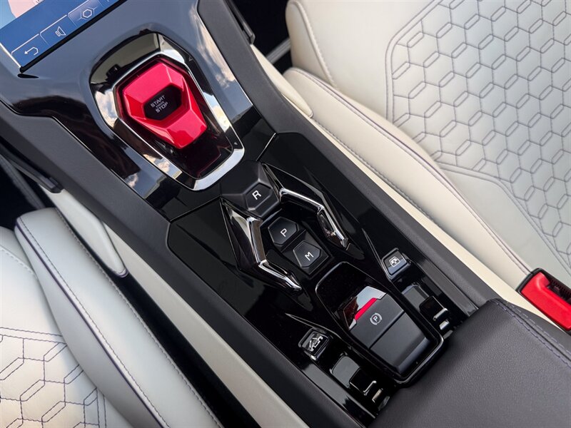 2023 Lamborghini Huracan EVO Spyder - Photo 17 - Bonita Springs, FL 34134