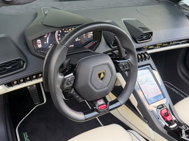 2023 Lamborghini Huracan EVO Spyder - Photo 24 - Bonita Springs, FL 34134