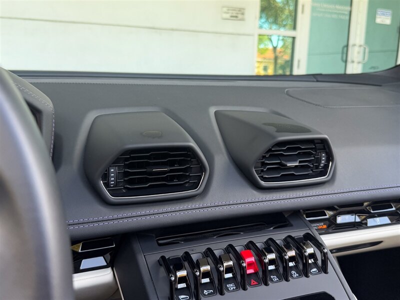2023 Lamborghini Huracan EVO Spyder - Photo 14 - Bonita Springs, FL 34134