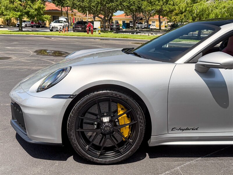 2025 Porsche 911 Carrera 4 GTS - Photo 39 - Bonita Springs, FL 34134