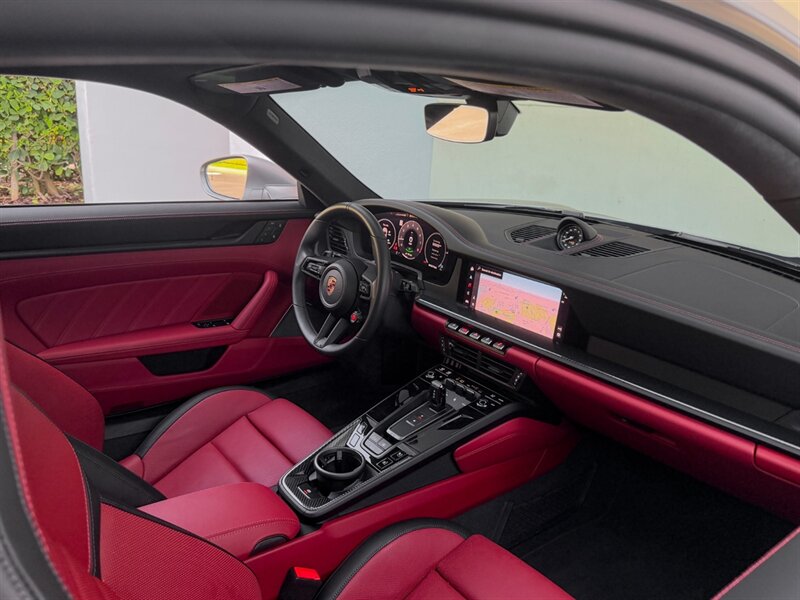 2025 Porsche 911 Carrera 4 GTS - Photo 26 - Bonita Springs, FL 34134