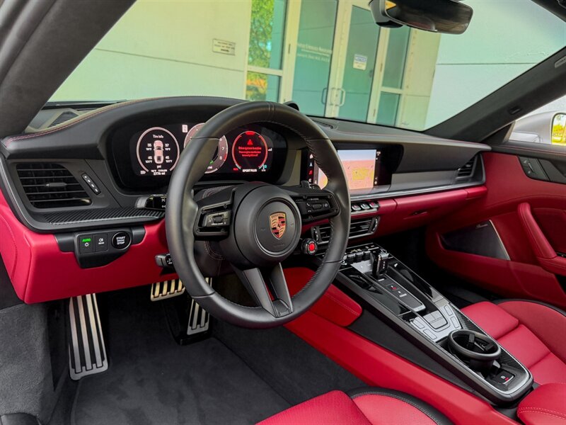 2025 Porsche 911 Carrera 4 GTS - Photo 12 - Bonita Springs, FL 34134