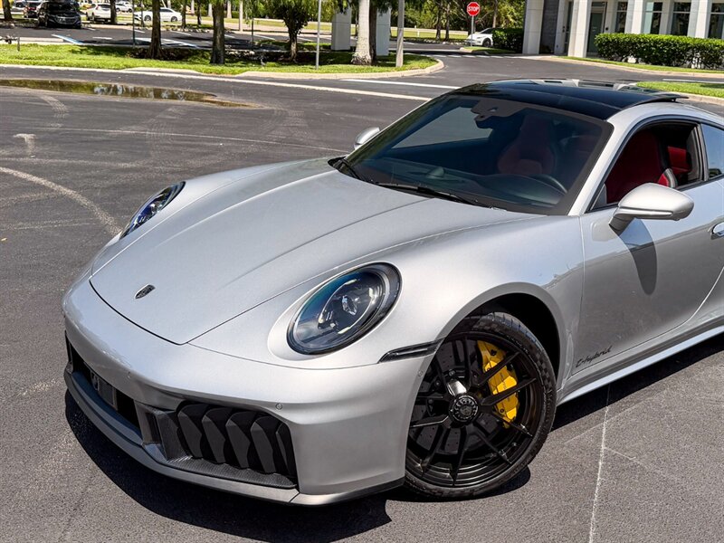 2025 Porsche 911 Carrera 4 GTS - Photo 9 - Bonita Springs, FL 34134